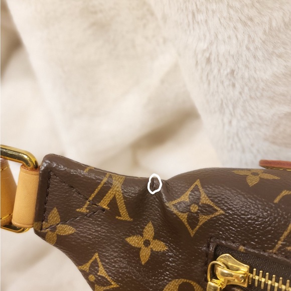 Louis Vuitton monogram bum bag - Picture 15 of 16